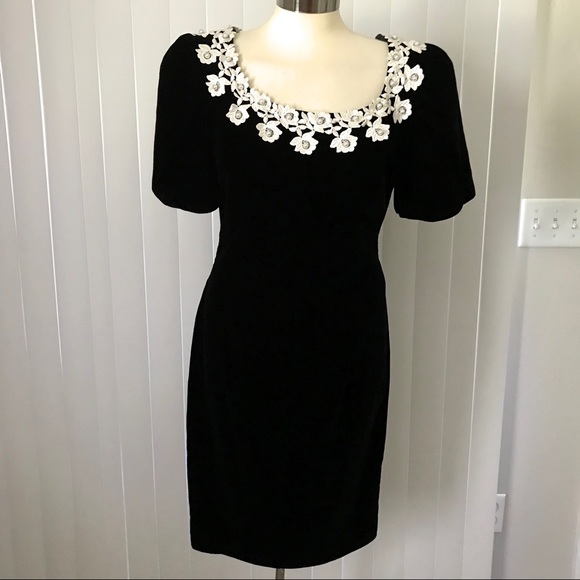 Cachet Dresses & Skirts - Vintage Cachet by Bari Protas Dress lace & pearls